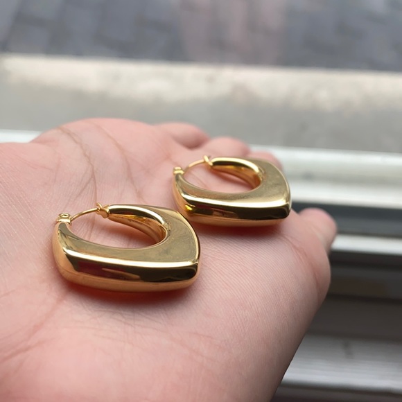 💍Gold Plated Chunky Hoop Earrings💍 - Picture 2 of 4